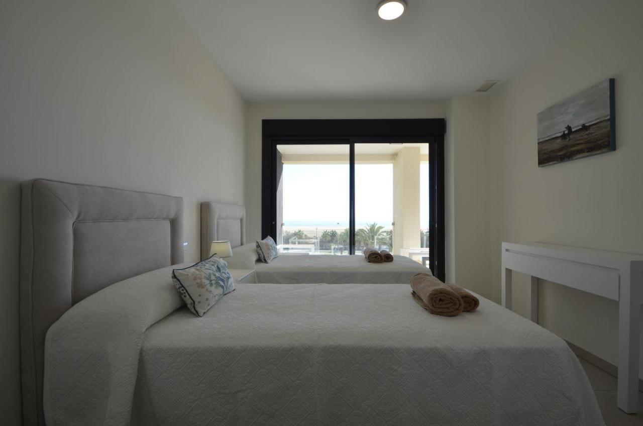 Ocean Home Excellent & Solmares Исла-Канела Экстерьер фото